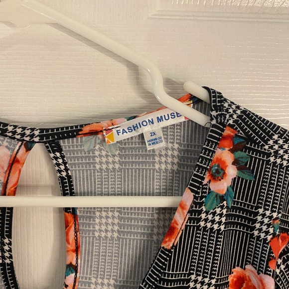 Stretchy corset top - Picture 4 of 4